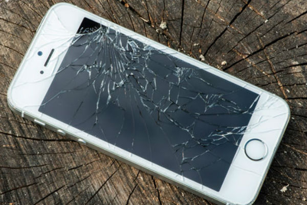 Cracked iPhone Stump