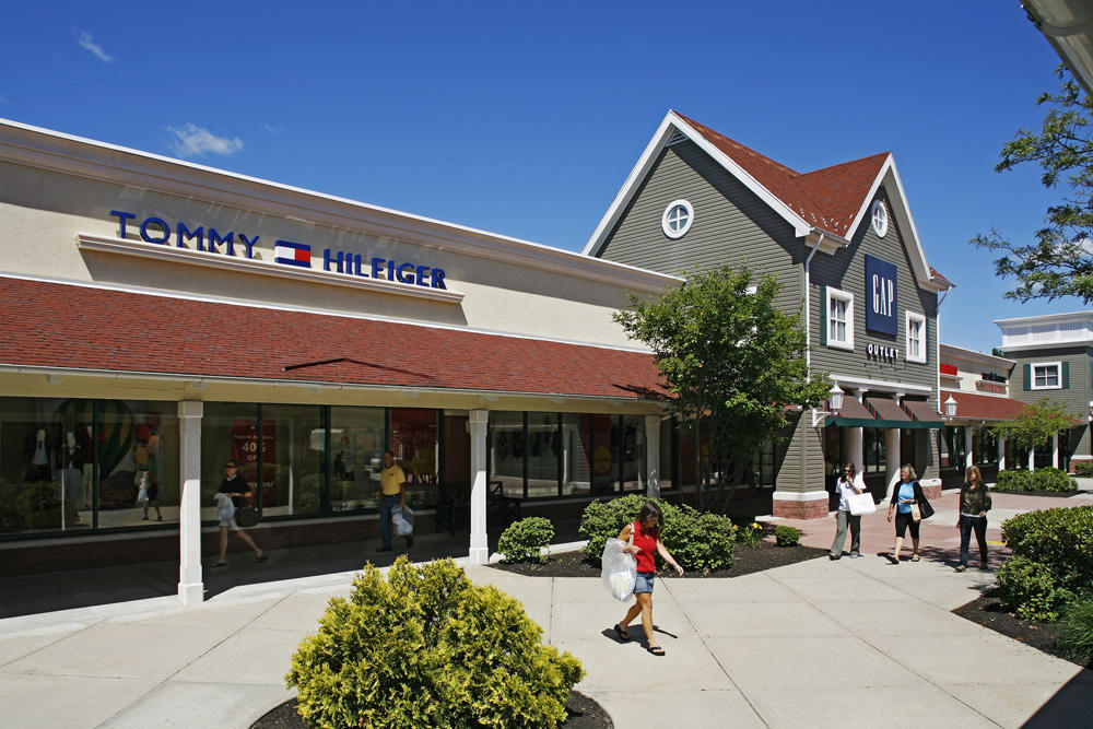 outlet mall stores